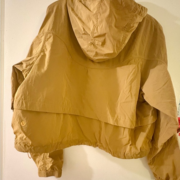 LULULEMON - Evergreen Cropped Anorak (Mango Dream) - Picture 3 of 13